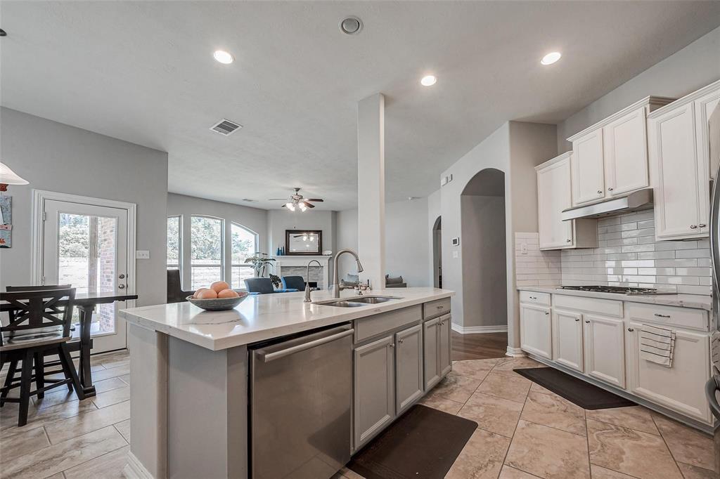 28314 Calaveras Lake Dr in Spring, TX - Building Photo