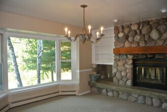 11525 Little Hill Pt in Minocqua, WI - Foto de edificio - Building Photo