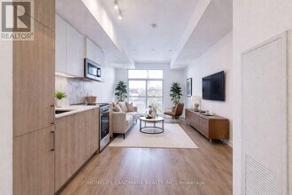 500 Dupont St in Toronto, ON - Building Photo - Building Photo