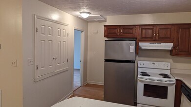 108 Teaver Ct in Lagrange, GA - Building Photo - Building Photo