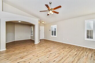 624 W Calle MAROJO in Sahuarita, AZ - Foto de edificio - Building Photo