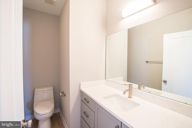 129 S 49th St in Philadelphia, PA - Building Photo - Building Photo