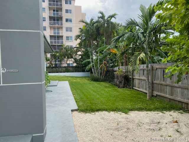 1236 NE 109th St-Unit -3 in Miami, FL - Building Photo - Building Photo