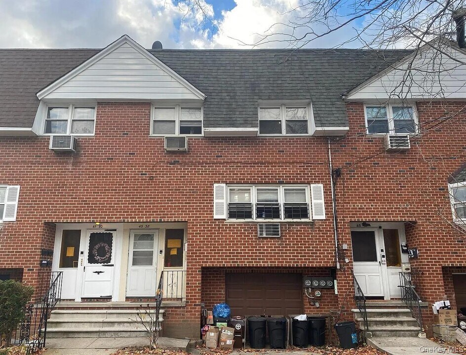 45-38 220th Pl in Queens, NY - Building Photo