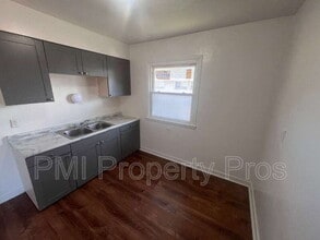 5650 N 61st St in Milwaukee, WI - Building Photo - Building Photo
