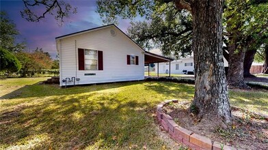 709 Lewis St in Sulphur, LA - Building Photo - Building Photo