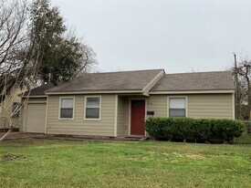 9421 Sierra Dr in Houston, TX - Building Photo