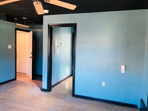 922 Western Ave in Pittsburgh, PA - Building Photo - Building Photo