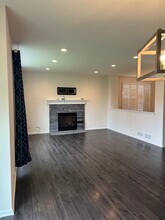 654 Otter Way in Oswego, IL - Building Photo - Building Photo