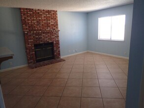 1008 W Atkins Ave in Ridgecrest, CA - Building Photo - Building Photo