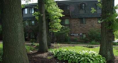 Montmartre Apartments in Columbia, MO - Building Photo - Building Photo