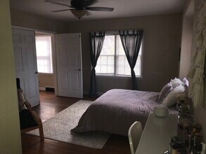 14 N Lucas St, Unit 14 N lucas in Iowa City, IA - Building Photo - Building Photo