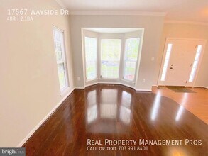 17567 Wayside Dr in Dumfries, VA - Building Photo - Building Photo