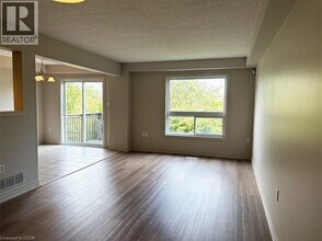 25 Ivy Bridge Dr in Hamilton, ON - Building Photo - Building Photo