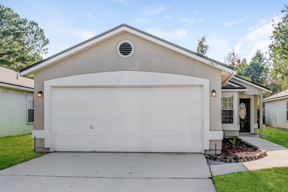 1937 Longneedle Lane in Middleburg, FL - Building Photo