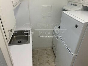 1243 Beacon St, Unit 1223-201 in Brookline, MA - Building Photo - Building Photo