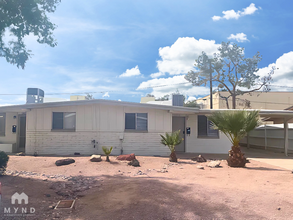 2320 N 51st Pl in Phoenix, AZ - Building Photo - Building Photo