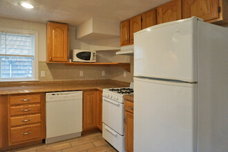 23 Lambert St, Unit 1 in Cambridge, MA - Building Photo - Building Photo