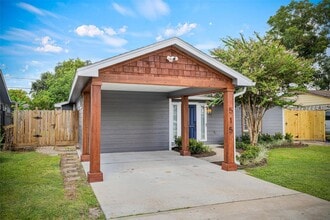 515 Foxglove Ln in Houston, TX - Building Photo - Building Photo