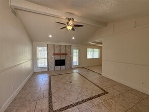 8906 Pineridge Dr in Austin, TX - Building Photo - Building Photo