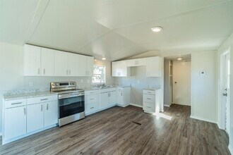4329 Kaywood Dr in Granbury, TX - Foto de edificio - Building Photo