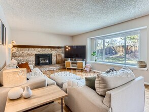 10103 W Geddes Cir in Littleton, CO - Building Photo - Building Photo
