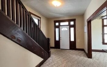 1614 Hanna St in New Castle, PA - Building Photo - Building Photo