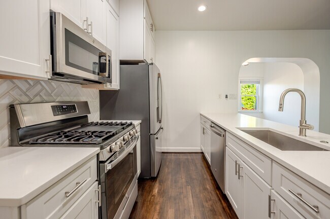 2726 10th St NE in Washington, DC - Building Photo - Building Photo