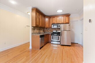 70 South St in Jersey City, NJ - Building Photo - Building Photo