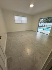 110 SW 65th Way in Pembroke Pines, FL - Building Photo - Building Photo