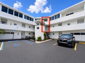 5611 W 25th Ct in Hialeah, FL - Building Photo