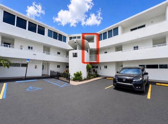 property at 5611 W 25th Ct