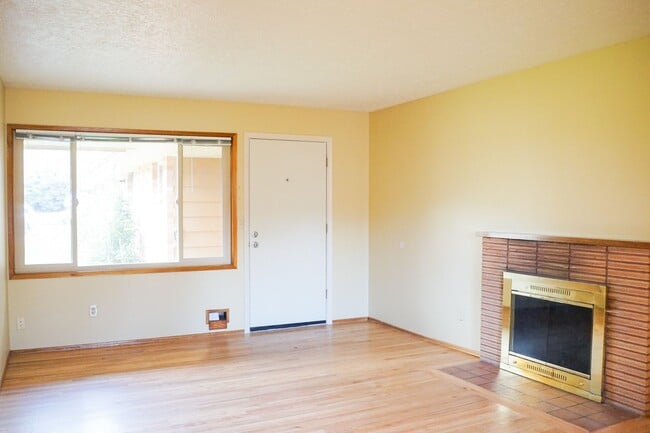 3815 SE 35th Pl in Portland, OR - Building Photo - Building Photo