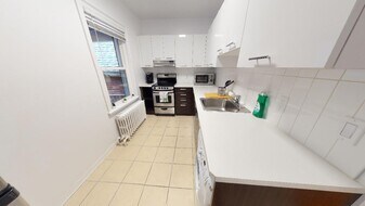 233 Nepean in Ottawa, ON - Building Photo