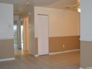 827 SW 64th Terrace, Unit B in Gainesville, FL - Building Photo - Building Photo