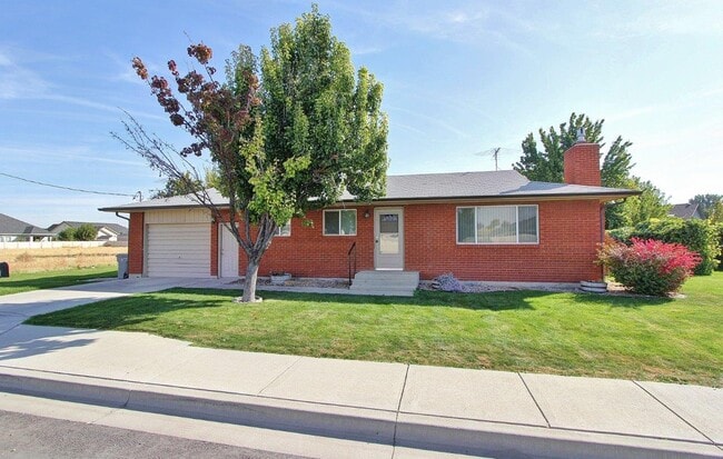 property at 23750 Fox Ave