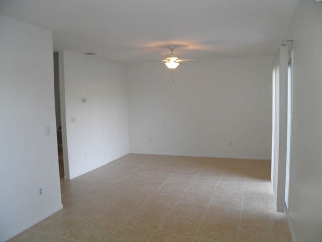 3135 Hempstead Ave in Kissimmee, FL - Building Photo - Building Photo