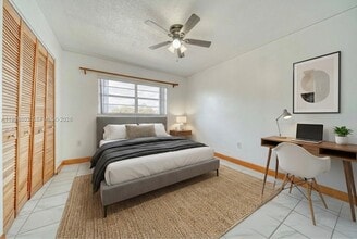 840 SW 105th Ave in Miami, FL - Building Photo - Building Photo