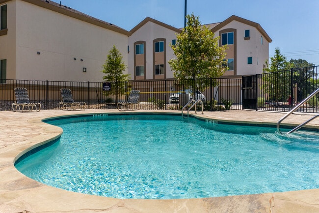 Whitestone Crossing in Cedar Park, TX - Foto de edificio - Building Photo
