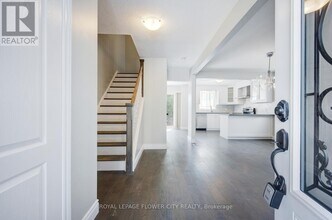 16 Ecclestone Dr in Brampton, ON - Building Photo - Building Photo