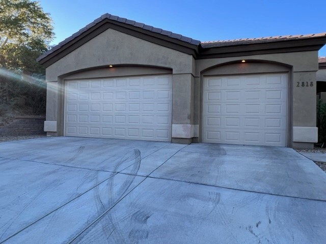 2818 Fort Silver Dr in Bullhead City, AZ - Foto de edificio - Building Photo