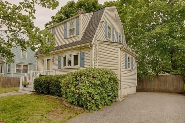 property at 85 Arnold St