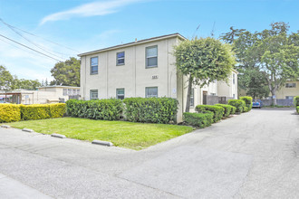 523 Matadero Ave in Palo Alto, CA - Building Photo - Primary Photo