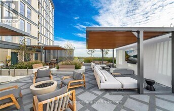 3240 William Colston Ave in Oakville, ON - Building Photo - Building Photo