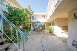 2828 3rd St in Santa Monica, CA - Foto de edificio - Building Photo