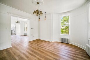 32 Claremont Ave in Jersey City, NJ - Building Photo