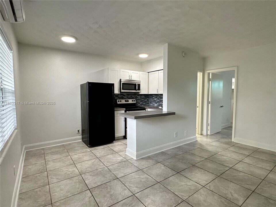 840 NE 17th Terrace in Fort Lauderdale, FL - Building Photo