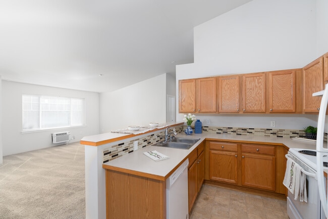 Selkirk Lodge Apartments