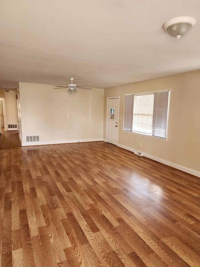 15 Fleetwood Dr in Greenville, SC - Building Photo - Building Photo
