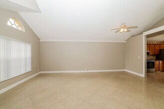 2042 Cross Breeze Dr in Wellington, FL - Building Photo - Building Photo